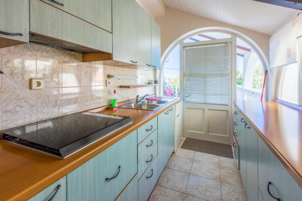 Apartmani Visnja Crikvenica Exterior foto